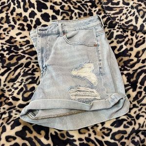 American Eagle Mom Short